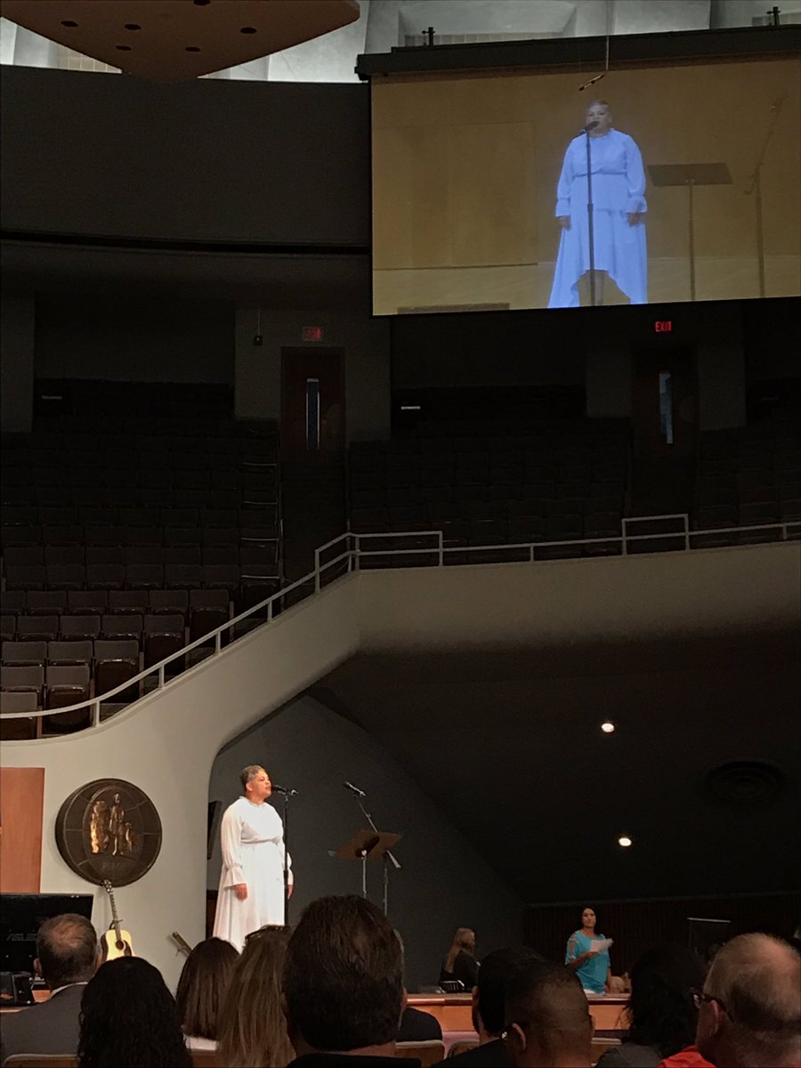 Ashley Hinck tweet media