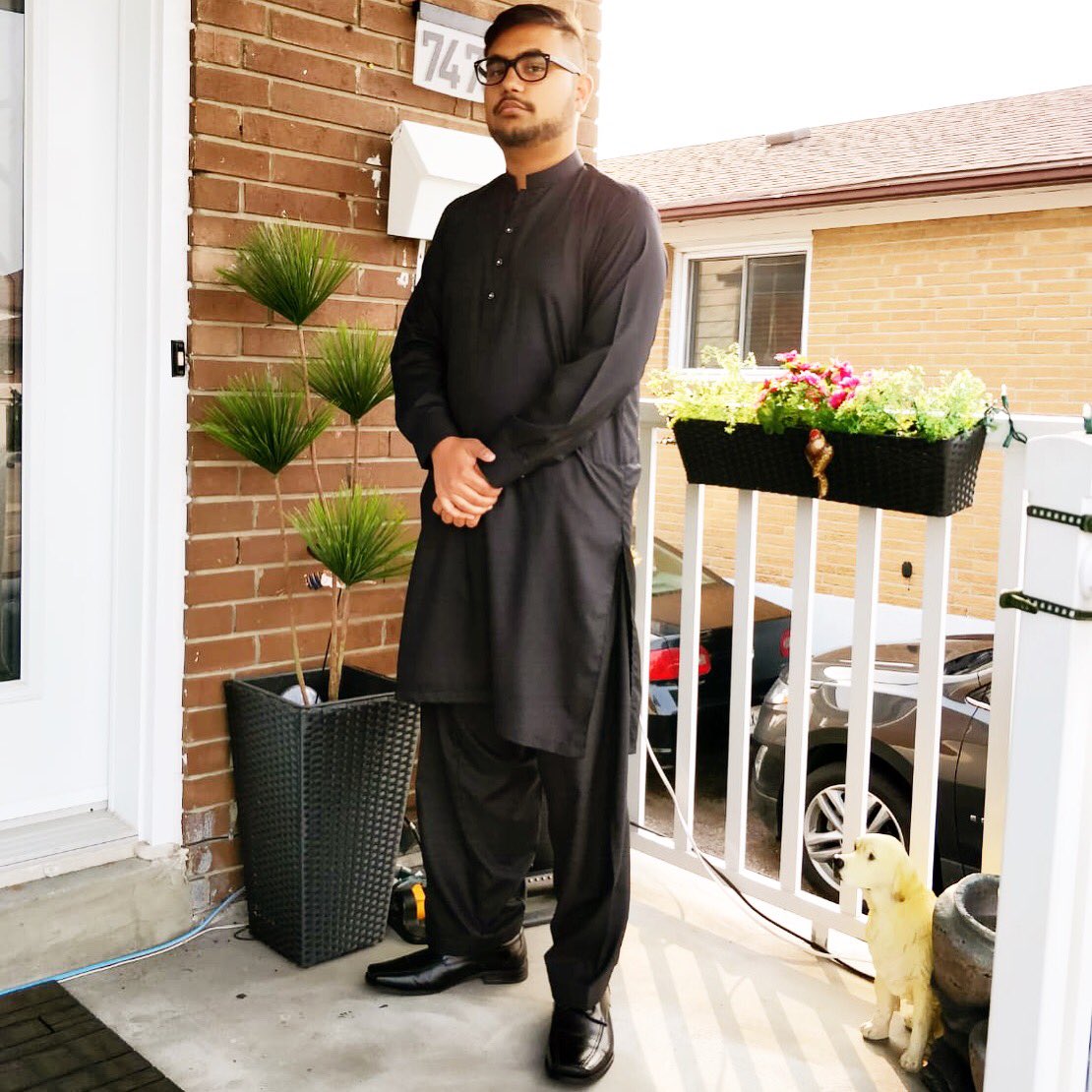 daanishn_'s tweet photo. Black Kurta gang 🤘🏽⚫️ #EidAdhaMubarak 🐐☪️ https://t.co/x6CfpVIcUs