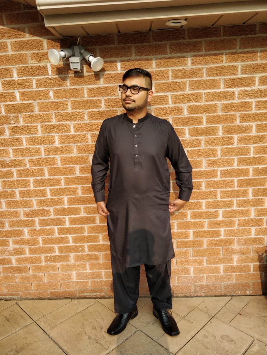 daanishn_'s tweet photo. Black Kurta gang 🤘🏽⚫️ #EidAdhaMubarak 🐐☪️ https://t.co/x6CfpVIcUs