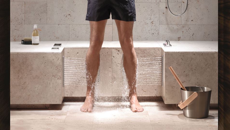 A leg affusion is the perfect solution to refresh & invigorate your body this summer. More about the Leg Shower: ow.ly/pSek50uQSdq #design #wellness