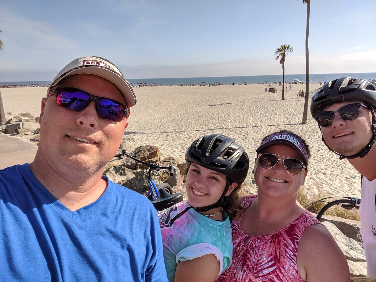 blainrunner's tweet photo. Back from California, I made it a no tweet zone😀 https://t.co/Xl9nXDLik9