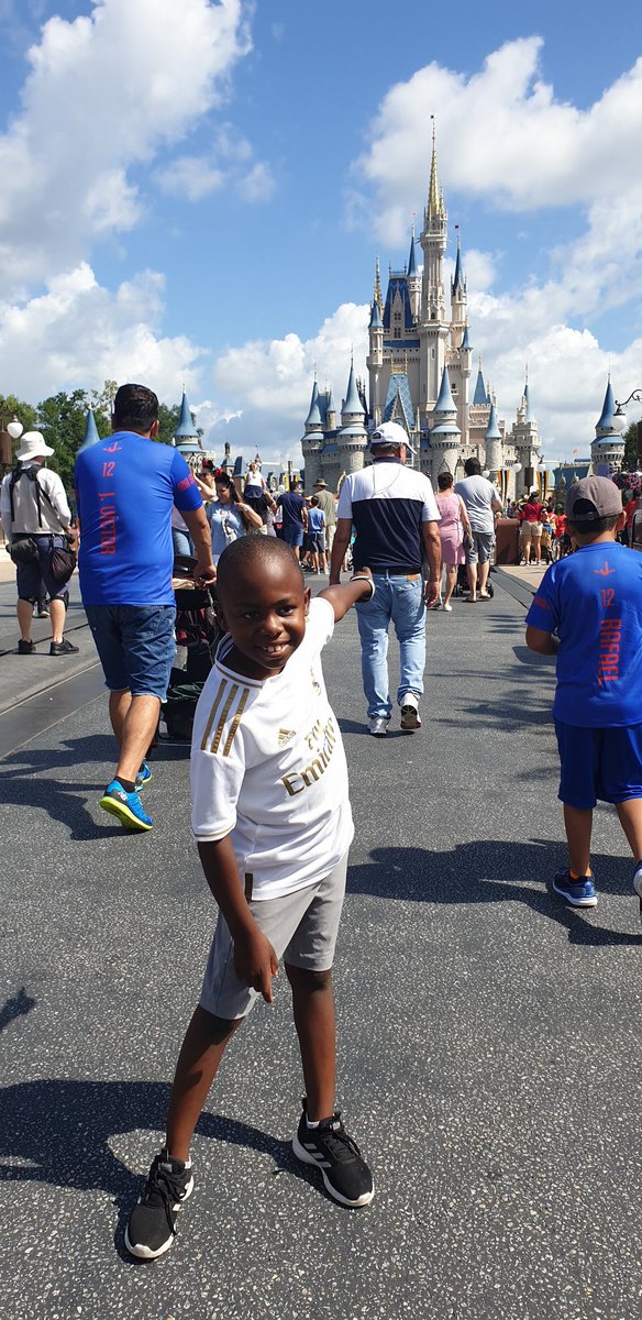 After playing some serious golf around the World, now I can relax and unwind nicely here in Disney Land, Florida, USA. #Disneyland #Disney #DisneysHollywoodStudios