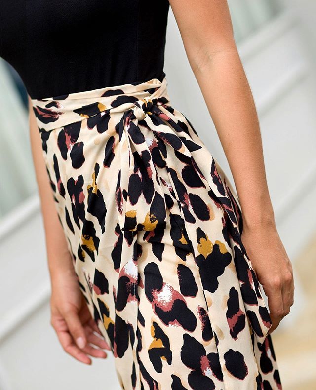 candicenrose's tweet image. It’s Monday ladies! A new week to crush those goals! .
🙋‍♀️What is at the top of your to do list this week? .
Ps here’s a little sneak peek of an outfit heading our way, you can find it later this week at ift.tt/3243WFj . 
#outfitpost #stylegoa… ift.tt/2YCVChw