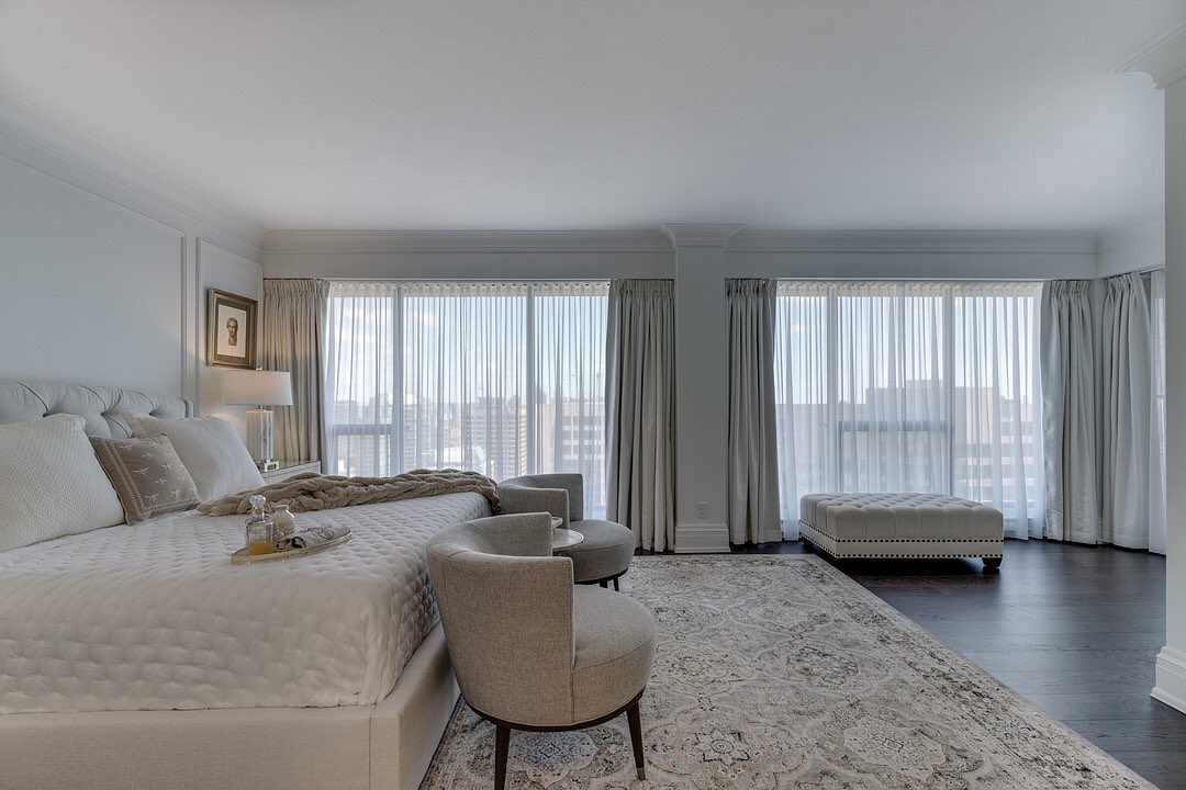 sothebysrltyca's tweet photo. Dream Home | Magnificent penthouse that is grand, elegant &amp; restored with sophistication in an award-winning complex. | Address: 55 Harbour Sq, #PH14, #Toronto, #ON | Listed with Janice Williams: https://t.co/CG1FrbWgL0. #realestate #design #liveinspired https://t.co/axQEza70pz