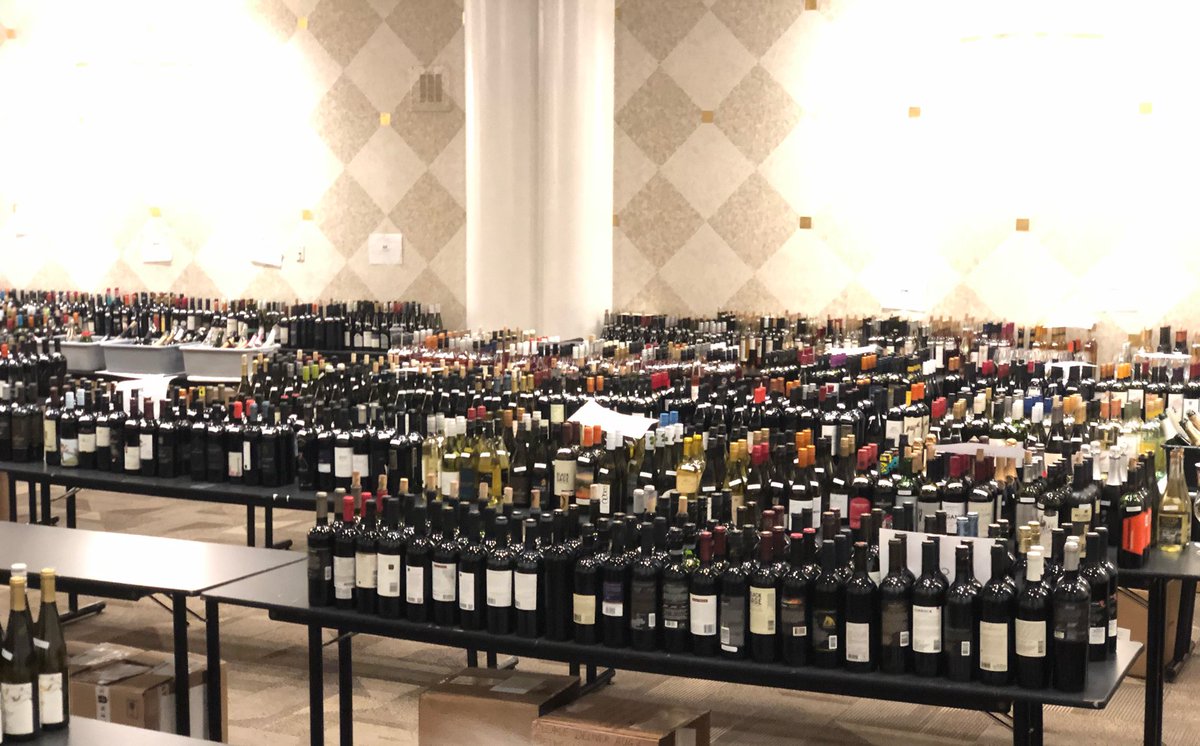 TheShoreClubCA's tweet photo. WINE JUDGE | Last week Toronto Sommelier Allison Vidug spent three days in Niagara judging with 17 other wine professionals from across the country. Over 1000 wines were analyzed for the InterVin Awards. Results will be published in Vines Magazine in October.
#InterVin https://t.co/4Yu5DxU4dJ
