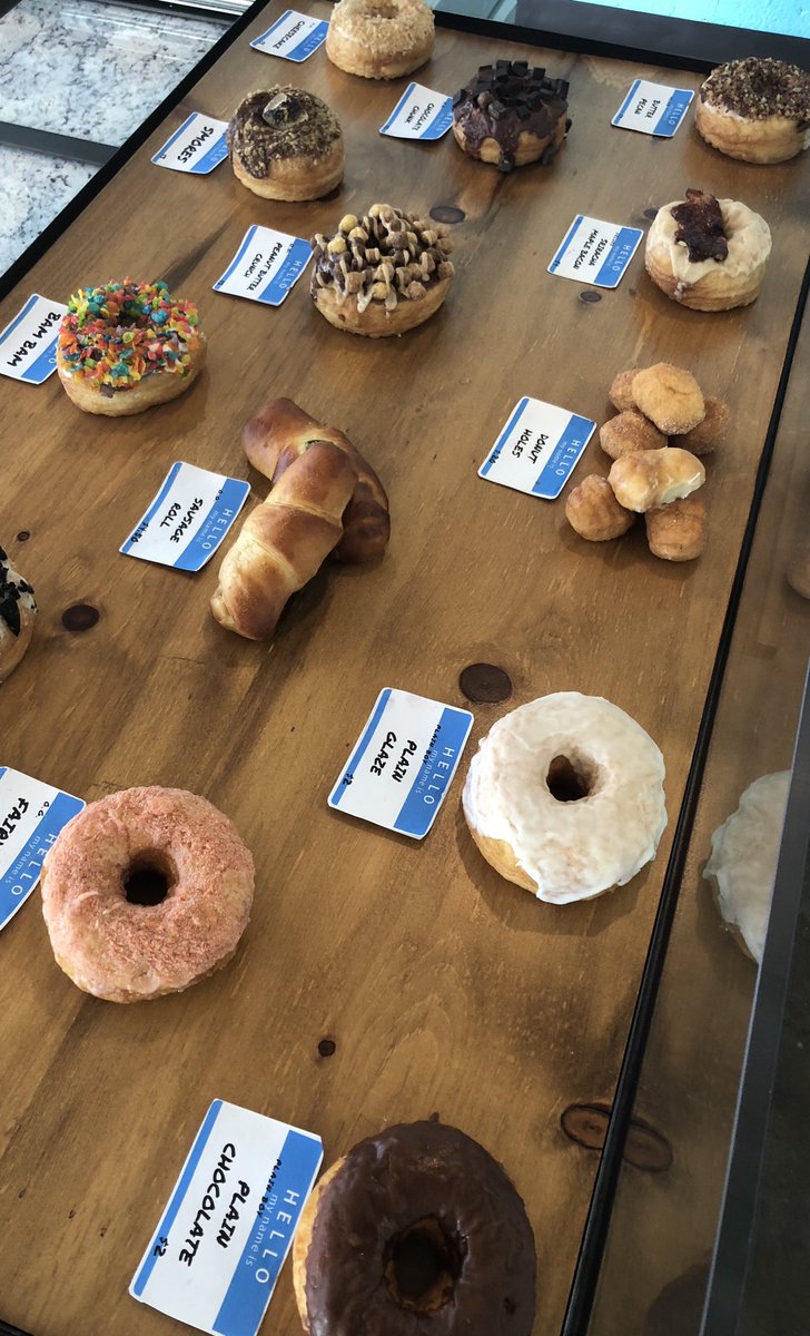 Need a Monday pick me up? We’ve what exactly what you need! 

#doughboydonuts #donuts #doughnuts #donutfoodtruck #foodtruck #campbowie #onthebricks #donutporn #foodporn #foodie #fortworthtx #fortworth #🍩