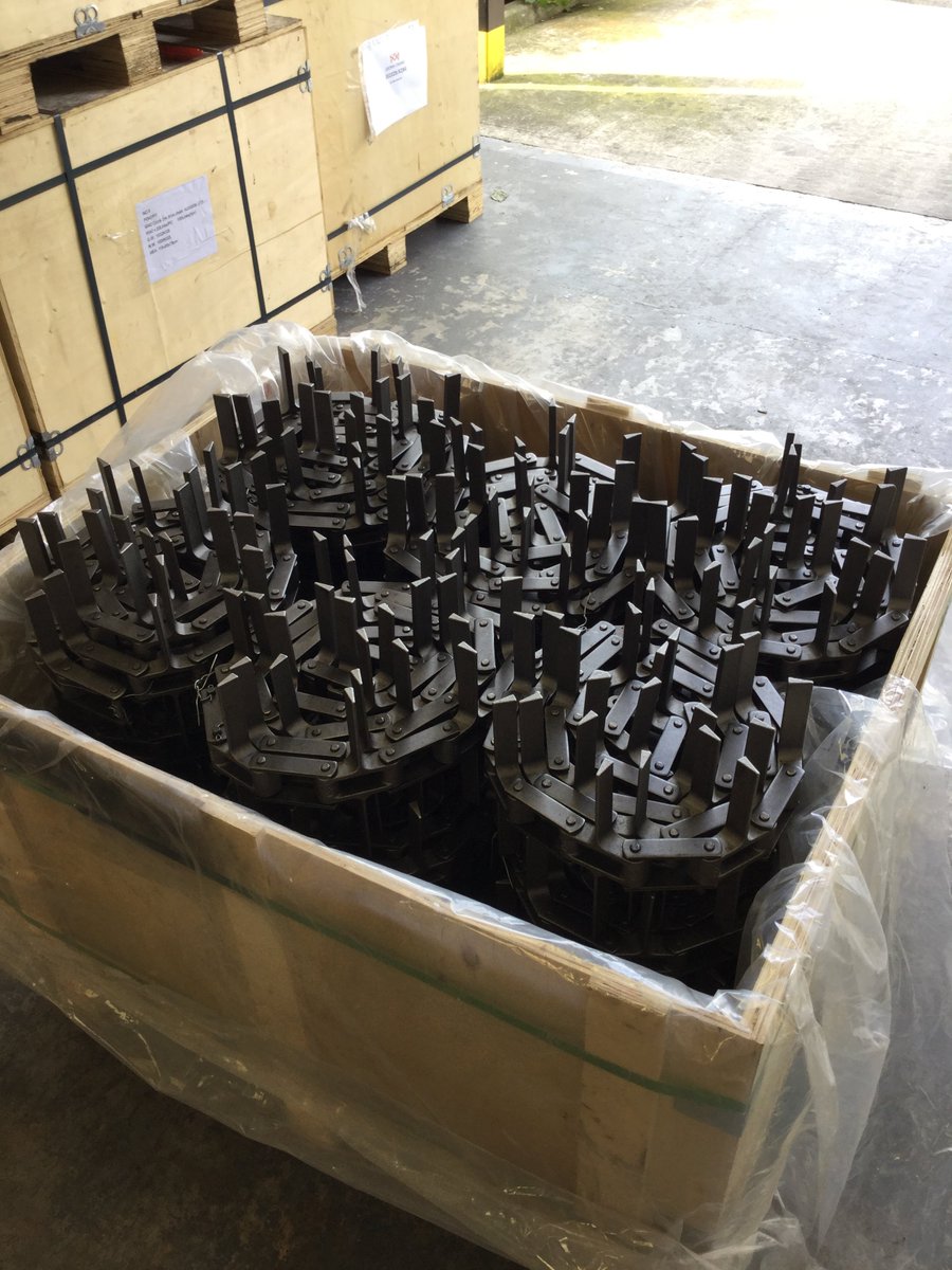 Crownchains's tweet photo. @Crownchains Just dispatching a crate of C9 #ConveyorChain to a customer who rang us an 45 mins ago! We stock many #agricultural & #Feed #conveyor #chains for #Grainstores & #Feedmills #Crownchains #ManufacturingUK @UKmfg #Bulkhandling #Grainhandling #ALogicalLink https://t.co/KtV9nd9ULk