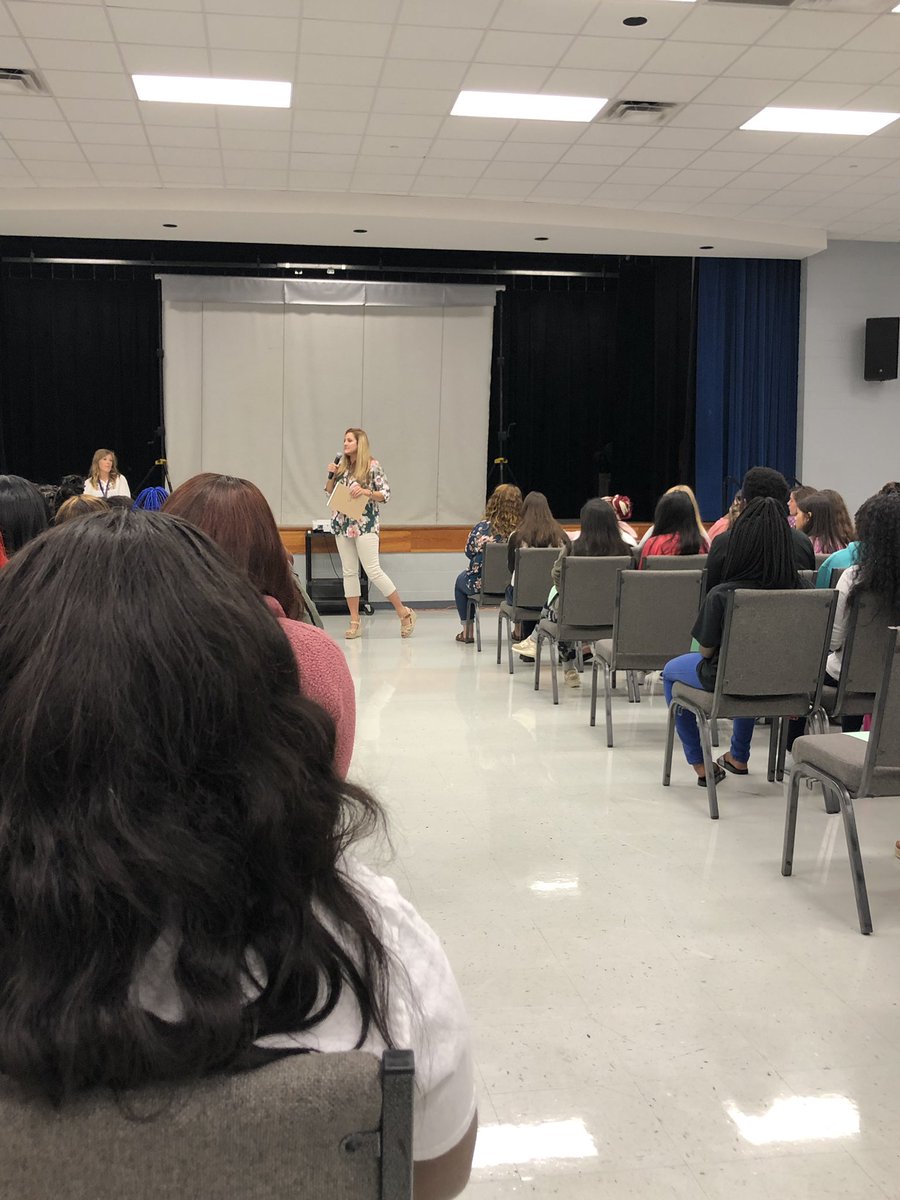CHARGERGUIDANCE's tweet photo. Senior Principal Stafford addressing the young ladies of the class of 2020. #seniorbusiness #finishtherace https://t.co/VT16M20hW3