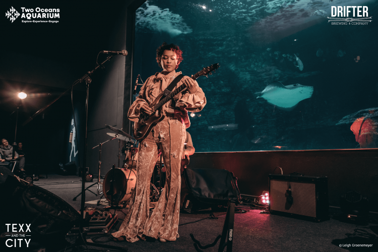 2OceansAquarium's tweet photo. Thanks for another rockin' #AfterDark19 @texxandthecity, @MannyWalters, #Luhra, and @DrifterBrewing! 🎸🐠🎙️
If you missed it, be sure to check out the amazing photos: https://t.co/zgHfTl587c https://t.co/AWWsOxg8PW
