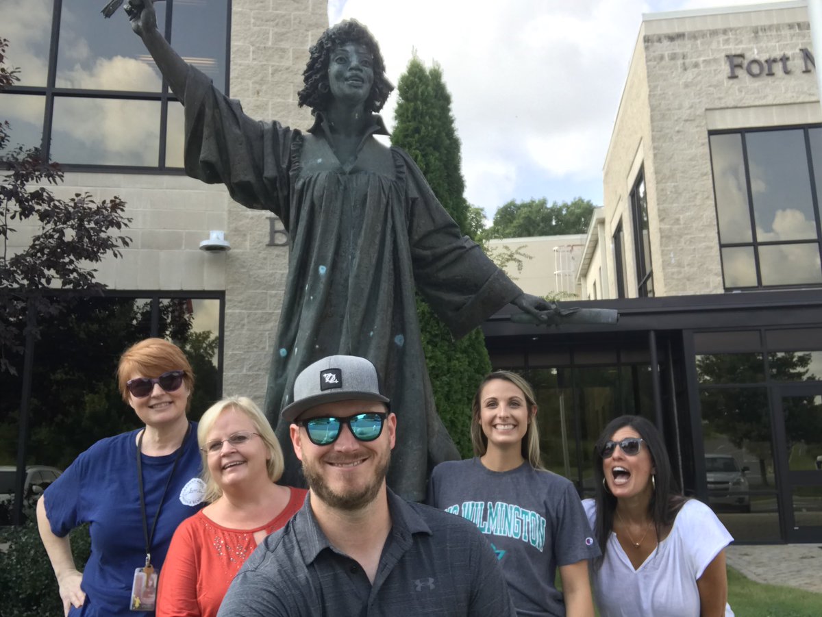 LC4626's tweet photo. Building relationships with our district. #pkmsnation @PK_Knighthawks @mrsohbrienpkms @MrHudsonPKMS https://t.co/eCMuZFsWQy