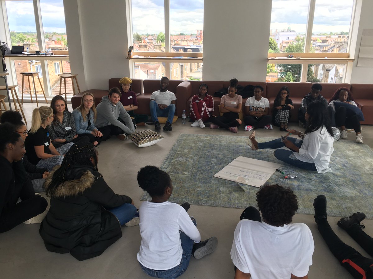 LBWFculture's tweet photo. Come and meet the Cultural Leadership Team today at #OneHoeStreet to get help with your application for our Cultural Leadership Programme 🎉

There are more sessions across the borough in September, find out where 👇
https://t.co/IaqhXGCMhQ 

#wfculture19 #future #leaders https://t.co/gJEWD3ylya