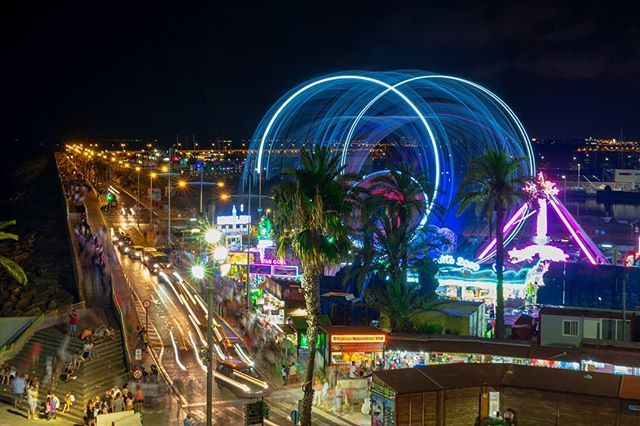 litoriol's tweet photo. A tope en la #feria de #torrevieja #longexposure #IgersAlicante #xplatform_es #fujifilm #esFujifilmX #xt2 #fujistas https://t.co/evXWn0oNaI https://t.co/nqDE88xVgU