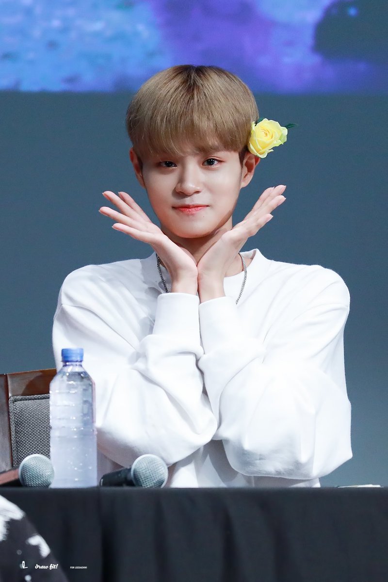 n년 전 오늘의 이대휘 tweet media