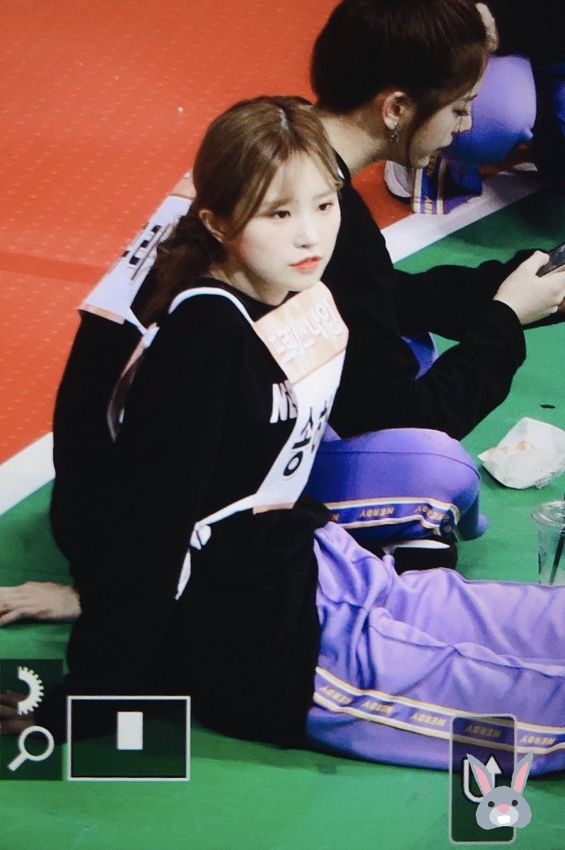 MLBunny_929's tweet photo. 190813 아육대 프리뷰

#프로미스나인 #fromis_9 #송하영 https://t.co/dvElncQbGc