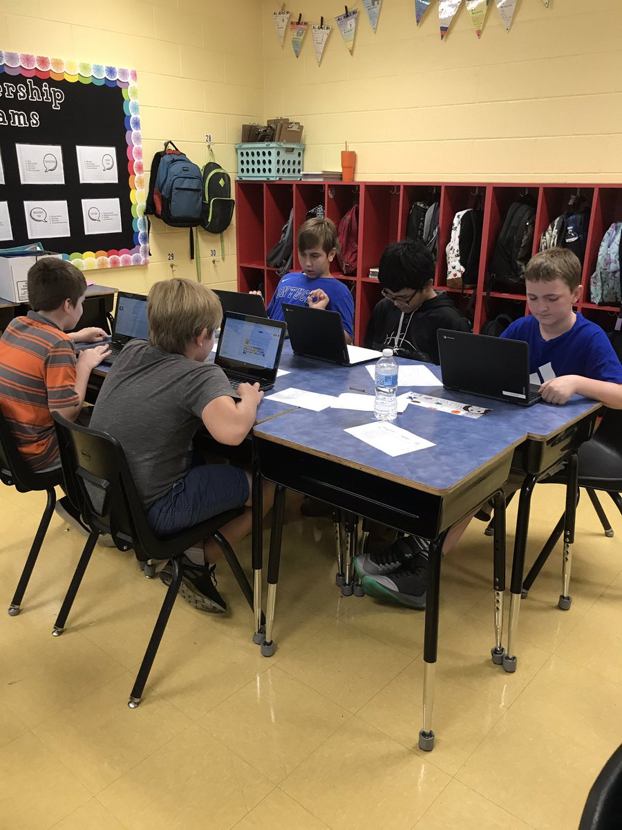 MsJones6th's tweet photo. Getting started on our school wide procedures projects! Can’t wait to see how they turn out! @PlanoPanthers https://t.co/BFCcmpfinD