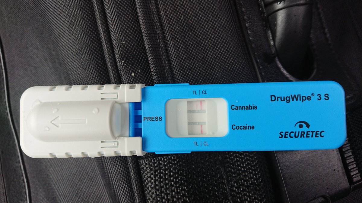 _11ZERO3_'s tweet image. TPAC tactics used again to stop this Astra in @MPSBarkDag, this time the driver provided a positive @DrugWipeUK test for cannabis and was arrested.

No grounds to seize the vehicle on this occasion but it&apos;s one that will no doubt come again.
#RTPC #TPAC #VisionZero