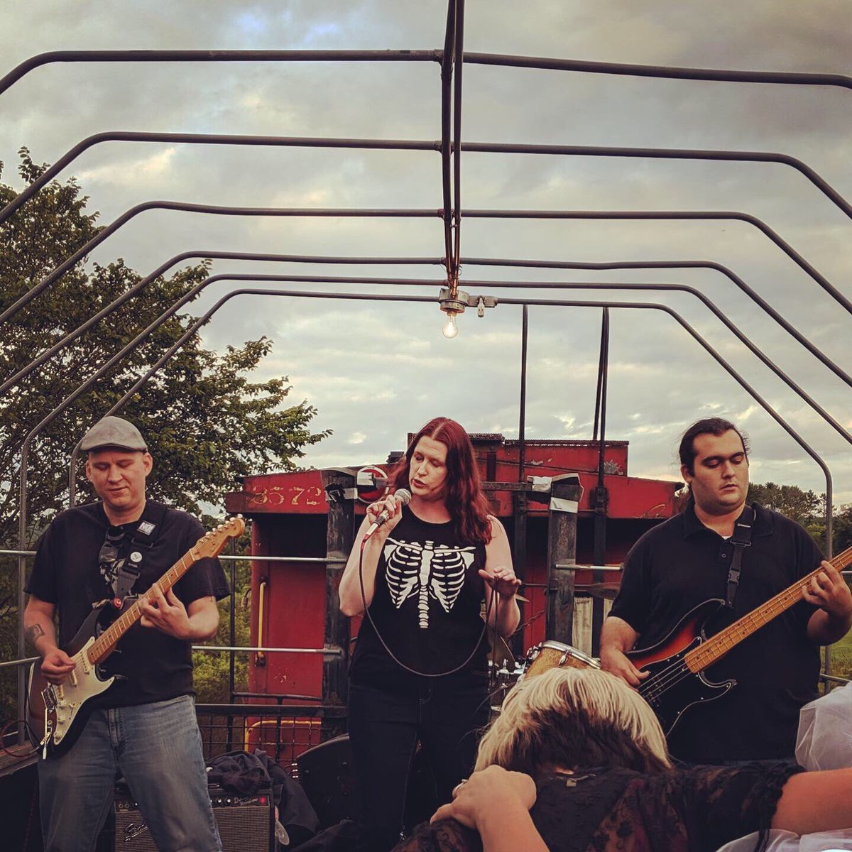 BrewMoonface's tweet photo. By far, one of the coolest shows we've done! If you're ever in the area, make sure to check out the @BluesExpress, you won't regret it! #brewstermoonface #cooperstownbluesexpress #livemusic #blues #SaturdayNight https://t.co/STJcagnhC0