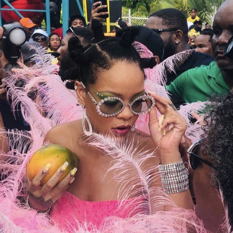 jvckJX's tweet photo. #RIHpost @TeamOfRihanna
When #RihannaNavy are just as petty as @badgalriri ๐๐ฅญ https://t.co/GxE3rOmkiq