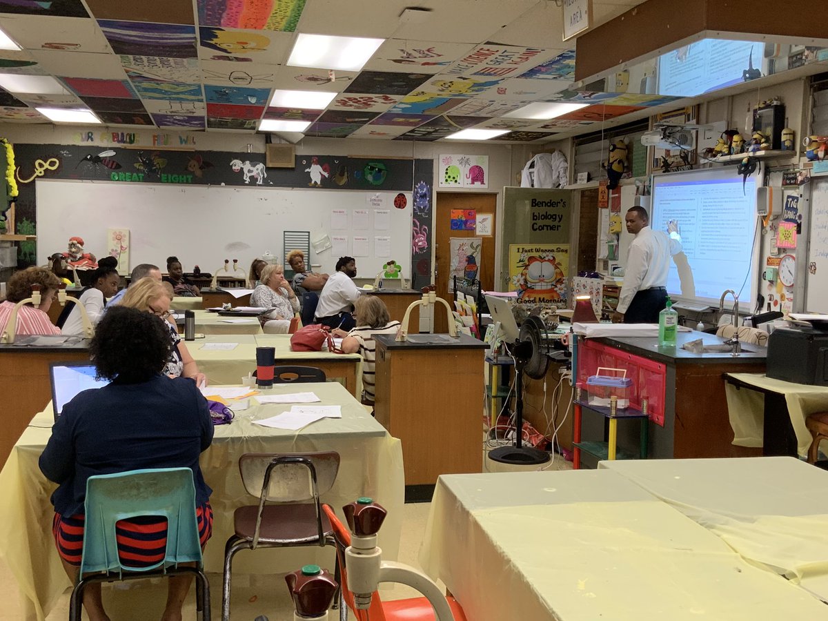 Urban_Principal's tweet photo. Principal, Mr. Bobby D Brown, instructs the science department of Jim Hill High School in the process of high quality, rigorous lesson planning for the 2019-2020 school year.  #TigerPride #WeAreJPS  #LearningGoals #BeyondProficiency https://t.co/uYHPuEu3Jp