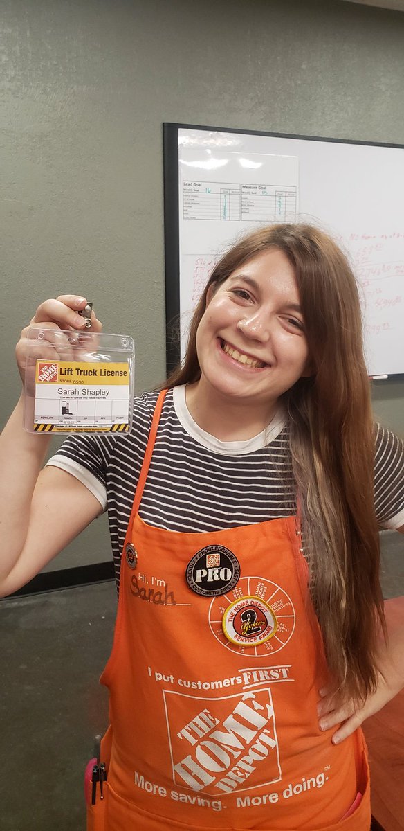 jenniemendelzon's tweet photo. So proud of this chick.  When I started at 6530, she was terrified to operate any lift equipment.  2 months later, she's ballymore and reach truck certified! OP is up next week!
@Phillip6530 @JarrodFarmer4 #BOOM #prouddh #futuredh https://t.co/gwz1Orgb2P