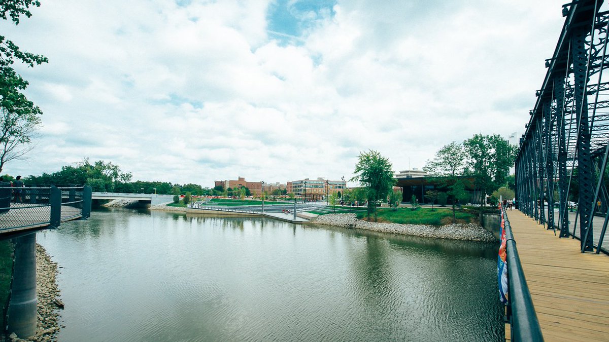 asheragency's tweet photo. As a city founded on the rivers, Fort Wayne has reclaimed a space where residents can experience recreational, social and restorative activities near and on the water. We're excited that @riverfrontfw's Promenade Park is open! #HelloNewPark https://t.co/DK9gP4sXoW