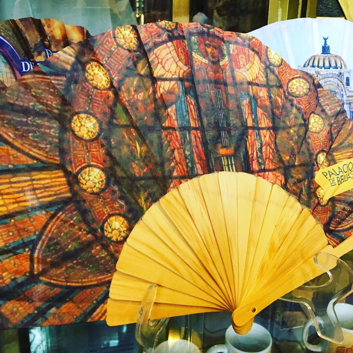 Recuerden visitar la Tienda de Regalos de Fundación INBA en el Palacio de Bellas Artes <a href="/FundacionINBA/">Fundación INBA AC</a> <a href="/PalacioOficial/">PalaciodeBellasArtes</a> #finba #arte #regalos #artesanía #palaciobellasartes #MexicoCity