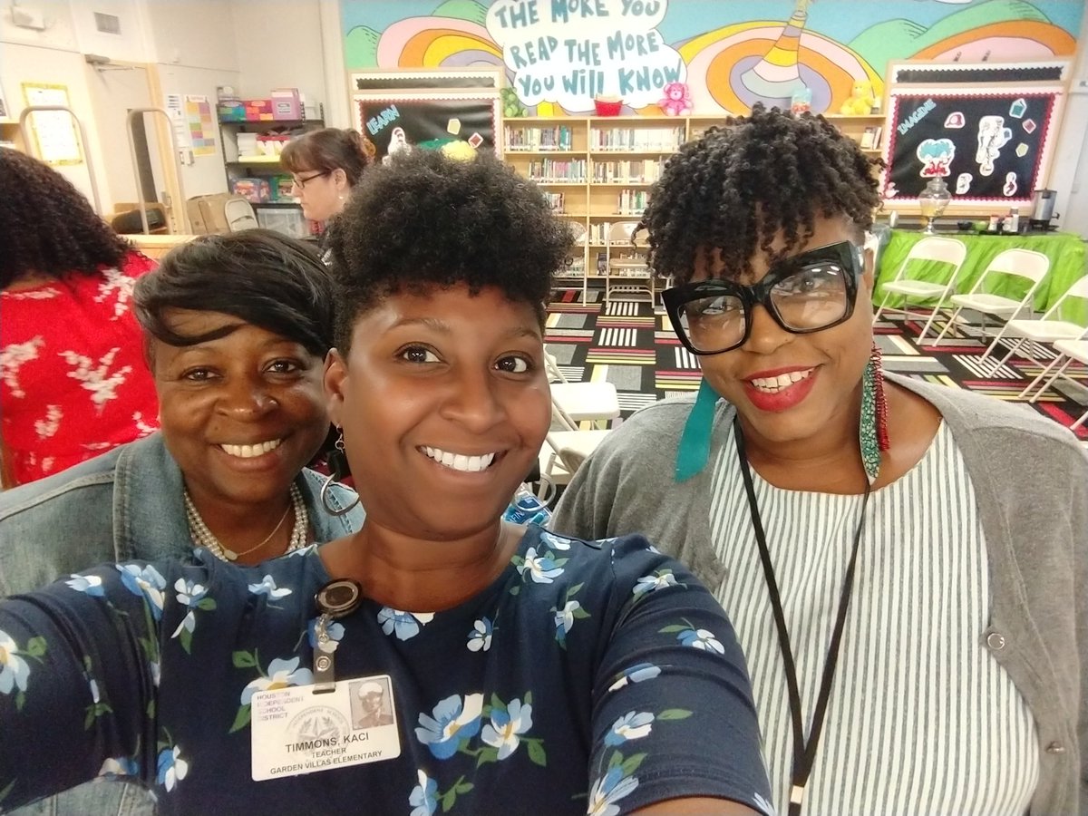 KaciTimmons's tweet photo. 1st day, new school, 1st tweet, new account! #TheIsaacsWay #MovingTheBus @IsaacsES_HISD https://t.co/xhWbb0SnUg