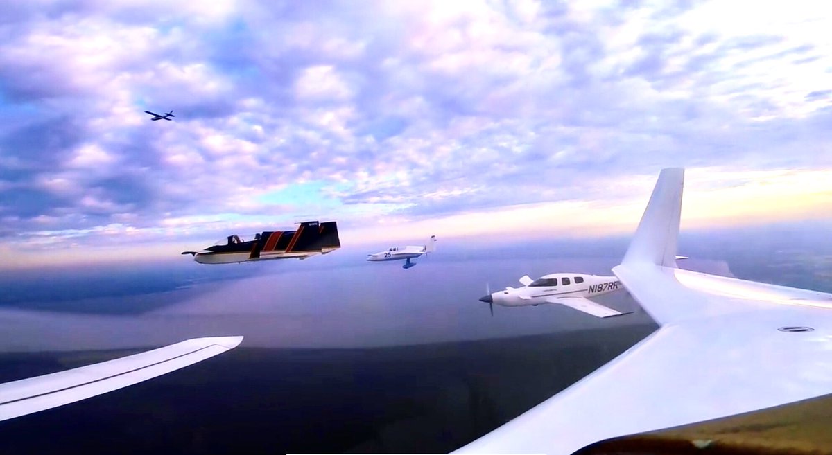 SobotkaPetra's tweet photo. #50inOSH #OSH19 Rutan Reunion Formation Flight. https://t.co/1FmHxngSKc