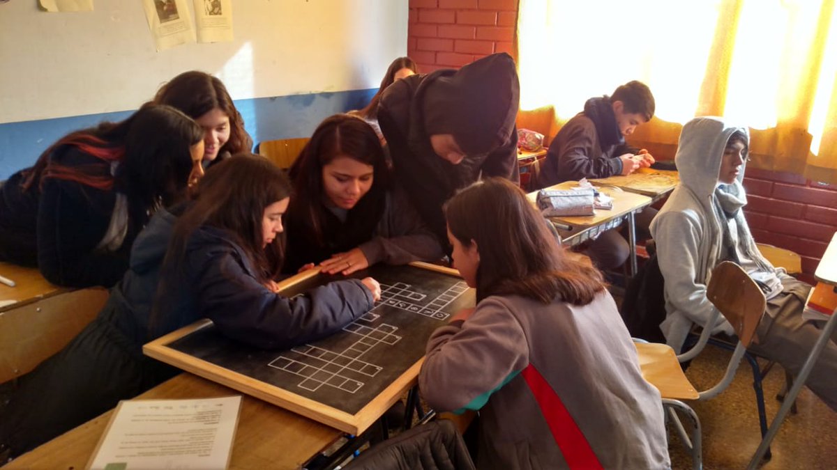 EcologicamenteL's tweet photo. Hoy finalizamos el ciclo de charlas de reciclaje para los estudiantes de enseñanza básica del colegio Carolina Llona de Maipú. La actividad forma parte del programa ambiental que nos encontramos trabajando con toda la comunidad escolar desde el primer semestre. ♻️🏫👩‍🏫 https://t.co/p4DTobohQM