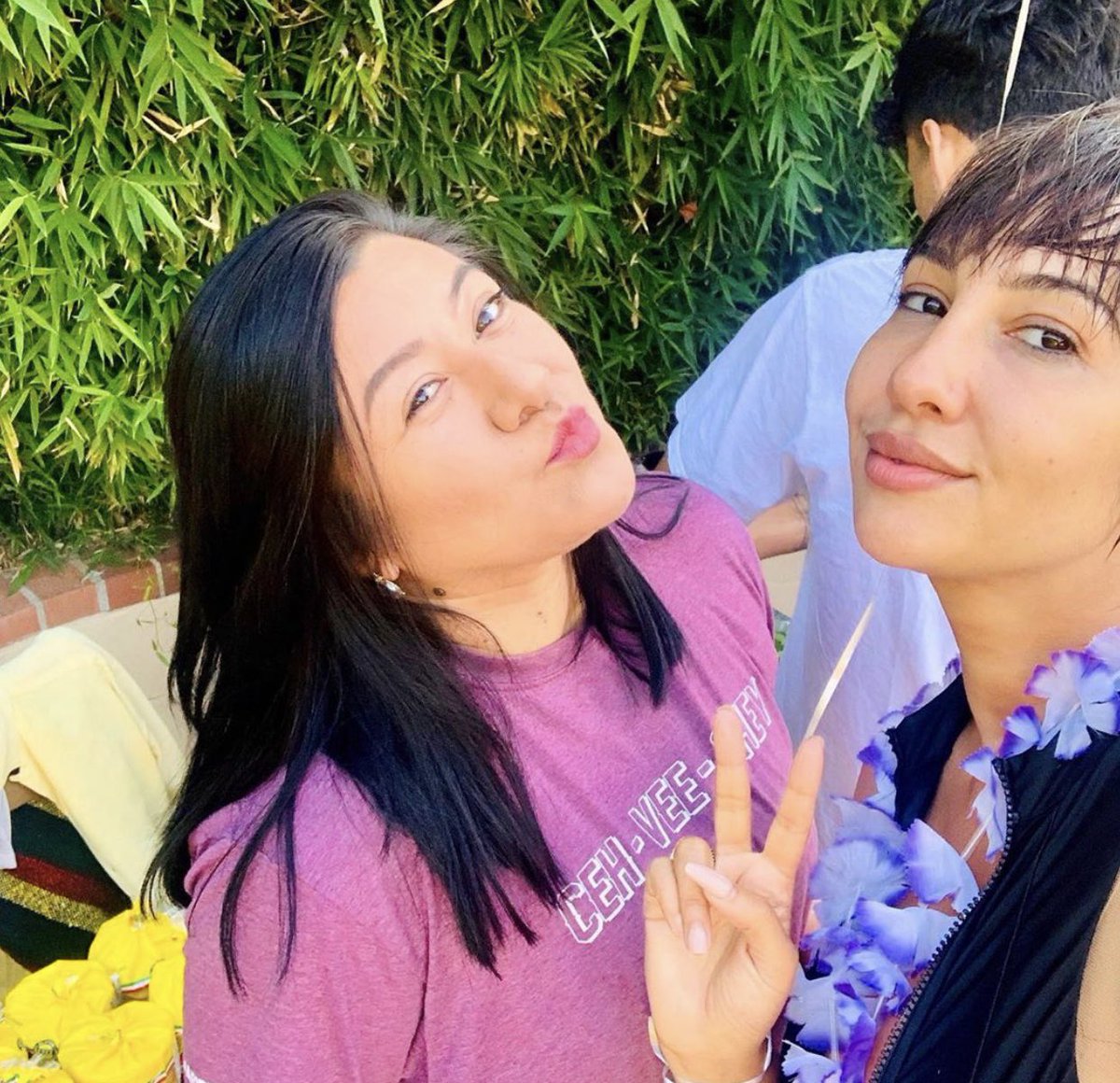 MariscosYessy's tweet photo. A huge thank you to @MsJackieCruz &amp; @feefa_la it was truley an honor to be able to cater your pool party ❤️ mil gracias por todo el apoyo 🙏🏼 &amp; a very happy birthday mi hermosa flaka ! 
#flaka #feefa #pupusagang #LAtino #queen #mariscosyessy 
#oitnb 👩🏻‍🍳 #cehveechey #mariscosyessy https://t.co/JNuHVPm0Yb