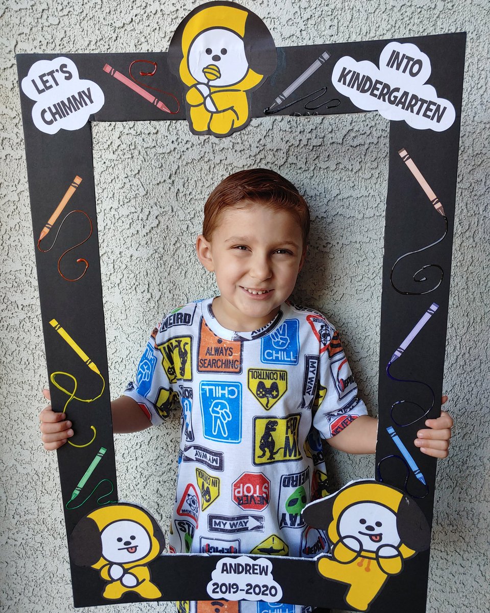 MiniKpopLife's tweet photo. First Day Of Kindergarten!!
#andrew #fatboy #firstdayofschool #kindergarten #boy #bt21 #chimmy #MiniArmy #MiniMochi #JIMIN
@BTS_twt @bt21_official https://t.co/bRwXV9hFih