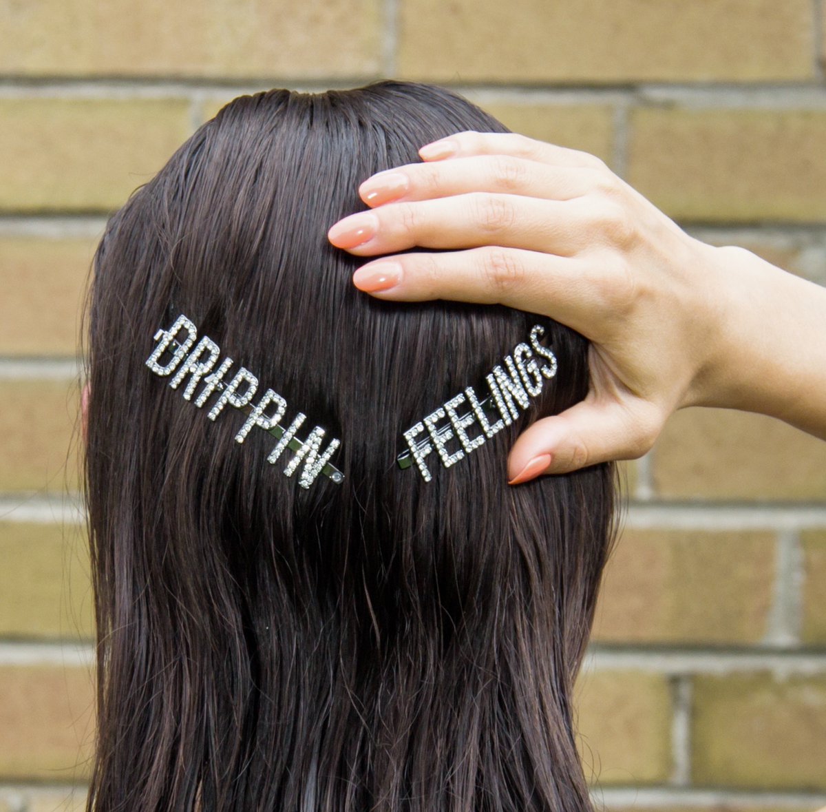 TheEditPR's tweet image. RETWEET + FOLLOW to #WIN! We're giving away 2 free blowouts for you and your bestie from Blo Blow Dry Bar @bloheartsyou and a "GLAM" hairclip from #mykitsch. Open to Canadian residents only. Contest ends Aug. 30, 2019. #giveaway #contest