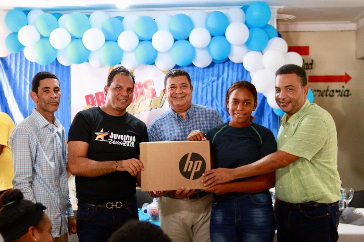 EuclidesLaVega's tweet photo. Esta mañana participamos junto al Ayuntamiento del Distrito Municipal de Rincón, su Director Chepe Bandin y su Presidente Willian Concepción en un merecido Acto de Reconocimientos a Jóvenes Meritorios del Distrito de Rincón. https://t.co/cbClr8Ea4N