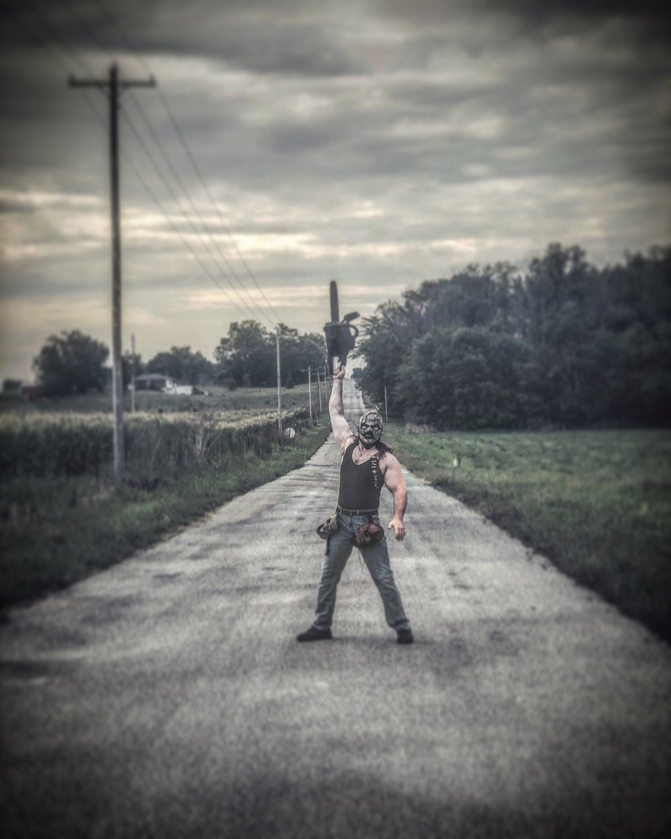 evil_n8tehewitt's tweet photo. Itโs easy to take a wrong turn in Eastern Kentucky. . .
Photo credit: Dahlia Monroe
#evilnate #natehewitt #killbilly #killface #urbanlegend #backwoodsbuzzsaw #heebiejeebies #iamcropsey #wrongturn #kentucky #independentwrestler #prowrestler #wrestle #wrestling #wrestler https://t.co/44bOKmmt8X