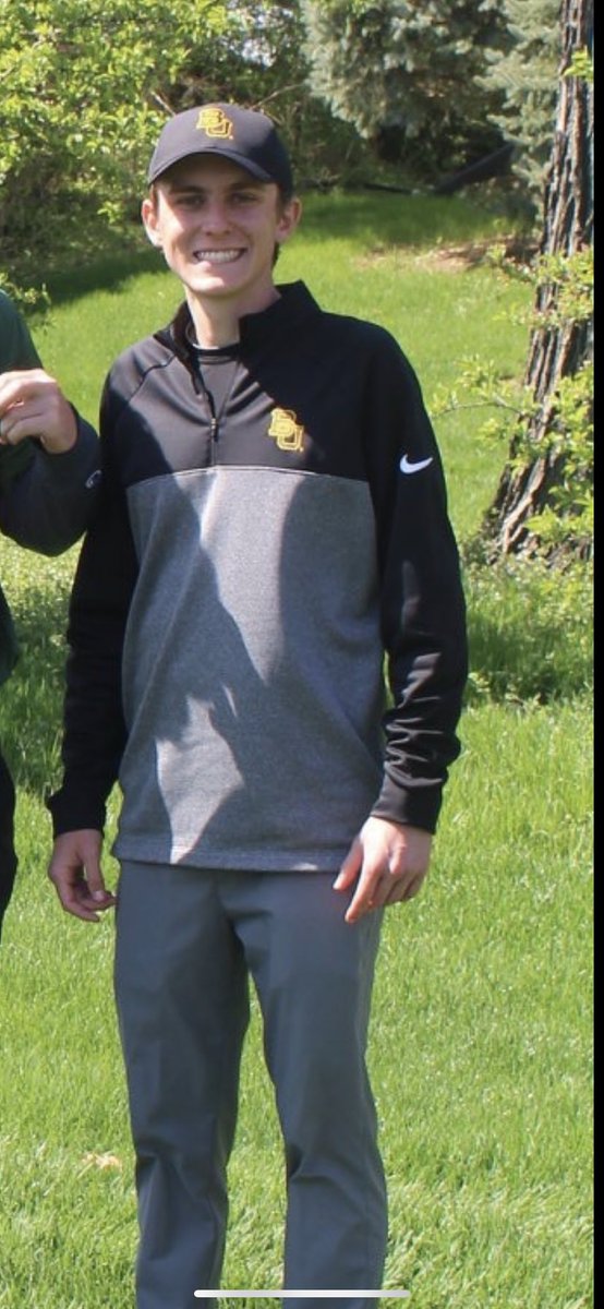 BUClubGolf's tweet photo. On the fourth day of Intros Club Golf have to us, 4 cabinet members of the team. The first is our President @jakebridges32   The second is our VP @KoomarMichael   Third is our Treasurer Garret Hall.  And lastly me, the social media man, Squills. https://t.co/9M4GRXINnE