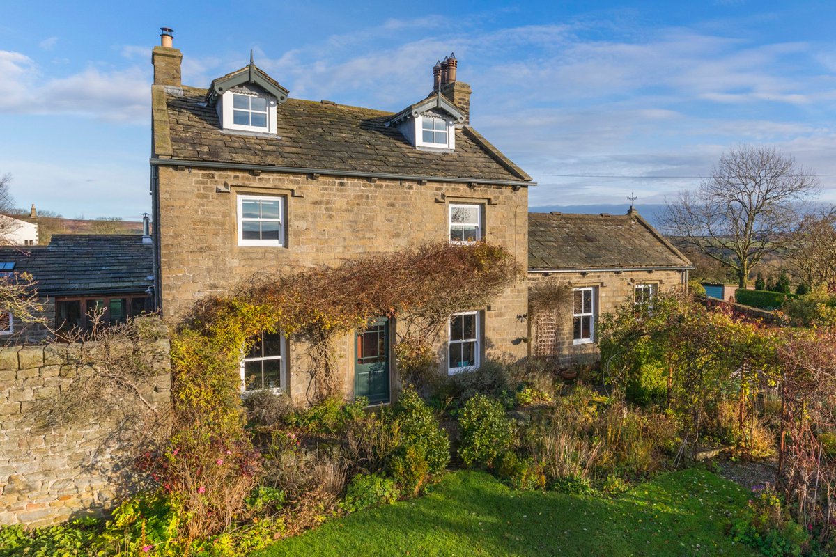 CarrsWindowsLtd's tweet image. Whether your replacing old windows and doors, building a new home or renovating an old building contact us to see how we can help. We can also provide cross sections and 3D drawings to help with planning applications.

#planninghelp #yorkshire