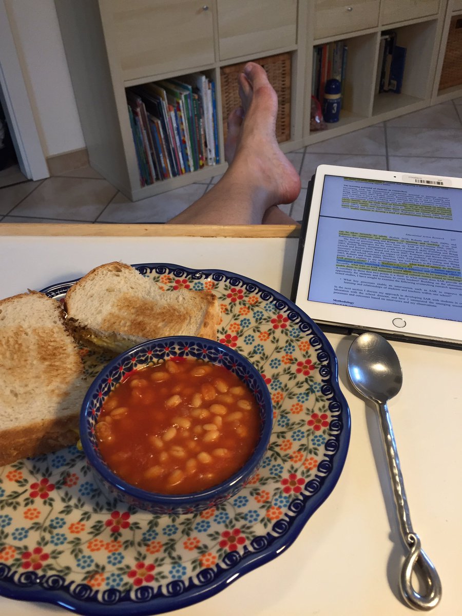 LauraDBradshaw's tweet photo. Monday evening studenting. Current status, 0/2 papers written. But hubby brought me dinner so I can work and eat so it’s not all bad! #EdDCiC https://t.co/52NIhD43o0