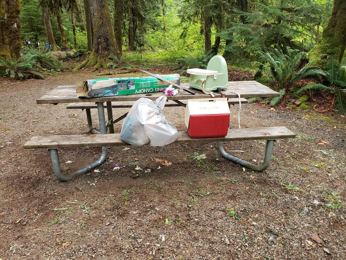 olympicforest's tweet photo. Love your public lands? Please don't leave trash for others to pack out. Leave your campground clean for others. Always put your campfires DEAD OUT, even in the rain. Fires can burn for a long time even in wet conditions! #OnlyYou #GiveAHoot https://t.co/qzzKPH3ThA