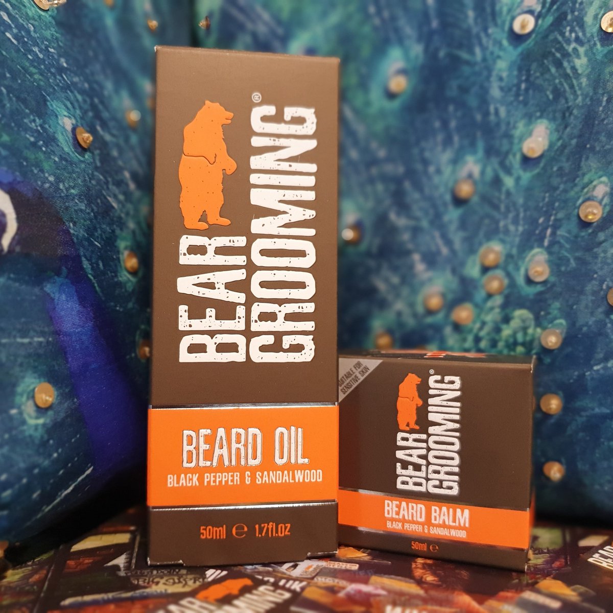 BearGrooming's tweet photo. Some prefer #beardoil, some prefer #beardbalm..Different strokes for different folks. We like to use both together for maximum results. Balm first, followed by the oil for that extra goodness and beard sleekness. ⁣
⁣#Beardcare at its best. For the #man that doesn't mess around. https://t.co/SnVeVfFuEp