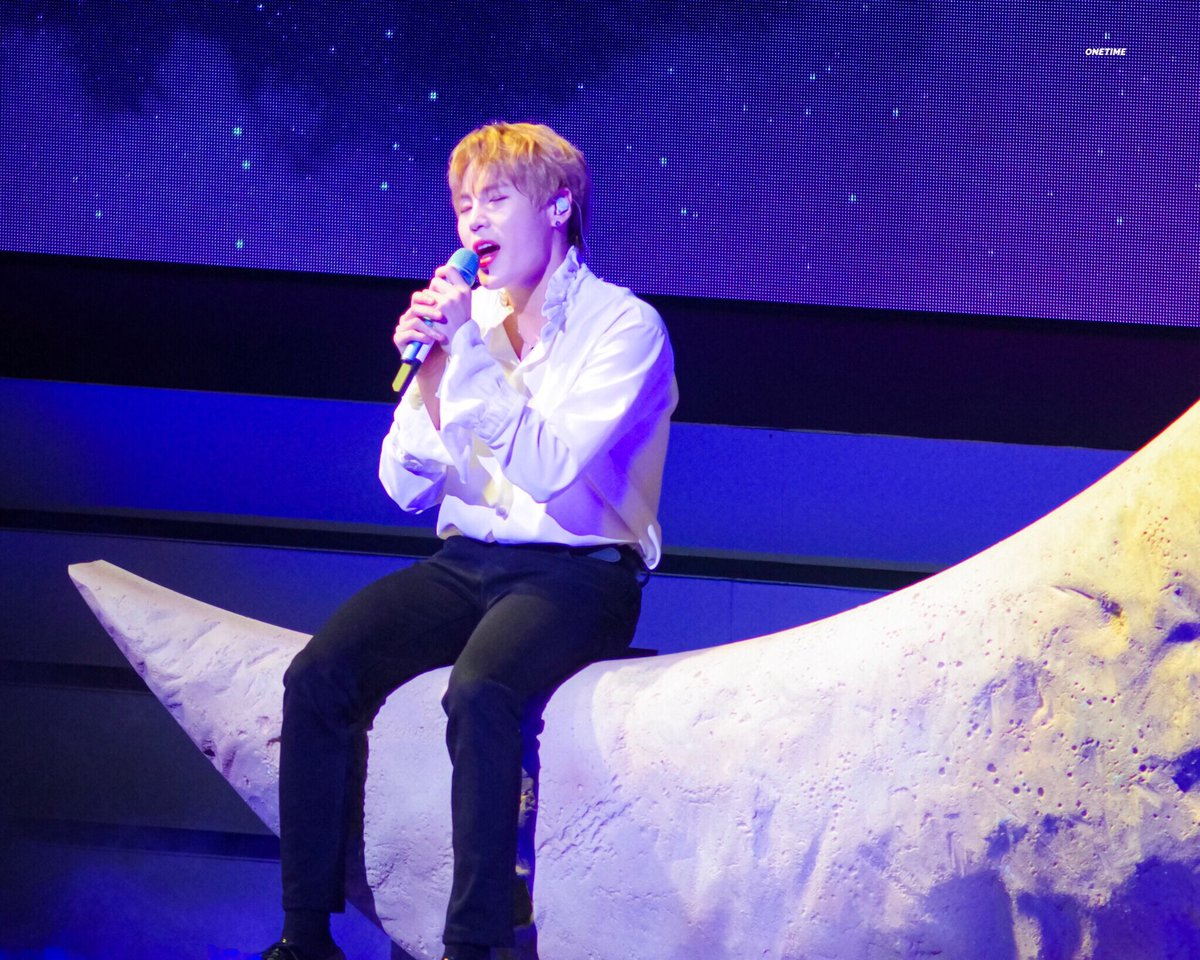 onetime23S's tweet photo. 190317 HQ
☁️🌙☁️
goodnight🌙😪

#ハソンウン #ハソンウンペンミ
#하성운 #HASUNGWOON #ソンウン #BIRD #하늘 #河成雲 https://t.co/65eWm8IWBj