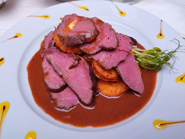 SamuelVerTom's tweet photo. Deer leg cooked sous vide with potato blinis;
Sauce: forest fruit and game &amp; brandy demi glace 😋
-
-
-
-
-
-
-
-
-
#foodblogger
#foodphotography
#foodie #foodiegram #gastronomie #gastronomy #igersbratislava #meatlover #yummy #yumyum https://t.co/ymEXfKAtZy https://t.co/ldxTxuRftZ