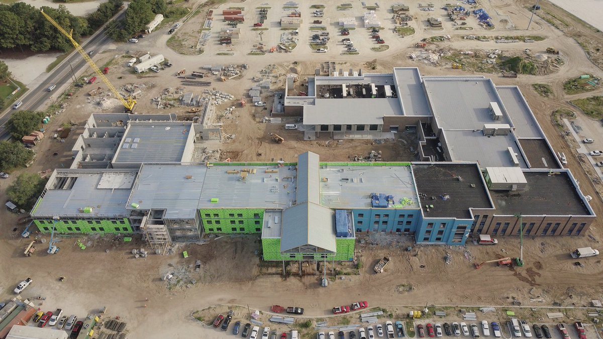 contract1984's tweet photo. The latest and greatest aerial from Lucy Beckham High School is showing lots of new progress! #contractconstruction #dronestagram #webuildschools @beckhambengals https://t.co/l59MjB8W4l
