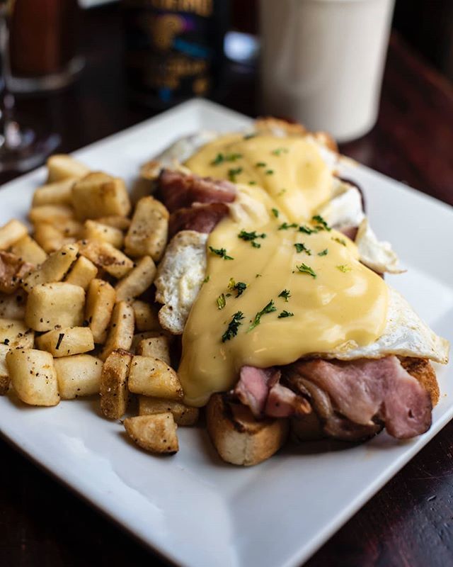 3monkeysstl's tweet photo. INDUSTRY BRUNCH! Join us today at 3 Monkeys for another delicious Industry Brunch service from 11am-4pm! Enjoy our wonderful a la carte menu along with great drinks specials! #3monkeyswhiskeypub #eats #industrybrunch #brunchstl https://t.co/v0SII2clgt https://t.co/aQ6LzpSHsK