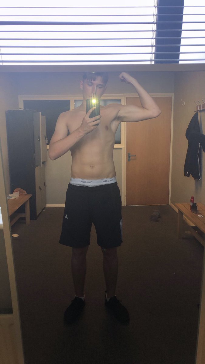 oakman_ethan's tweet photo. a year on and 30kgs has been lost @Behzinga you were one of my inspirations to lose the weight among many other reasons. I saw your progress and how amazing you were doing and it inspired me to lose weight too. been a tough year but proud with my results and what i’ve achieved. https://t.co/na10sCvzFg