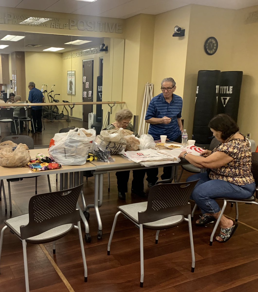 CoNecsNA's tweet photo. Today we visited the Muhammad Ali Parkinson Center at @BarrowNeuro to learn about the new services they offer to the Hispanic community in Arizona, the US and internationally. Patients at MAPC were repurposing trash bags to stimulate hand movement. https://t.co/cMAhJAluYv