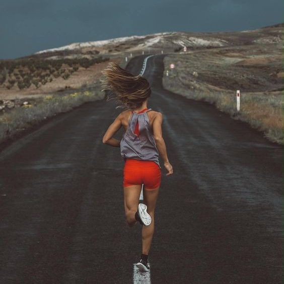 HelloJunoHQ's tweet photo. One of our writers did a marathon while pregnant (!). Link for her rumination on how the determination that came with running that race helped prepare her body for pregnancy and aided in recovery post-labor. ⁠

https://t.co/2VKdEjKusw https://t.co/5OEsr8QFZj
