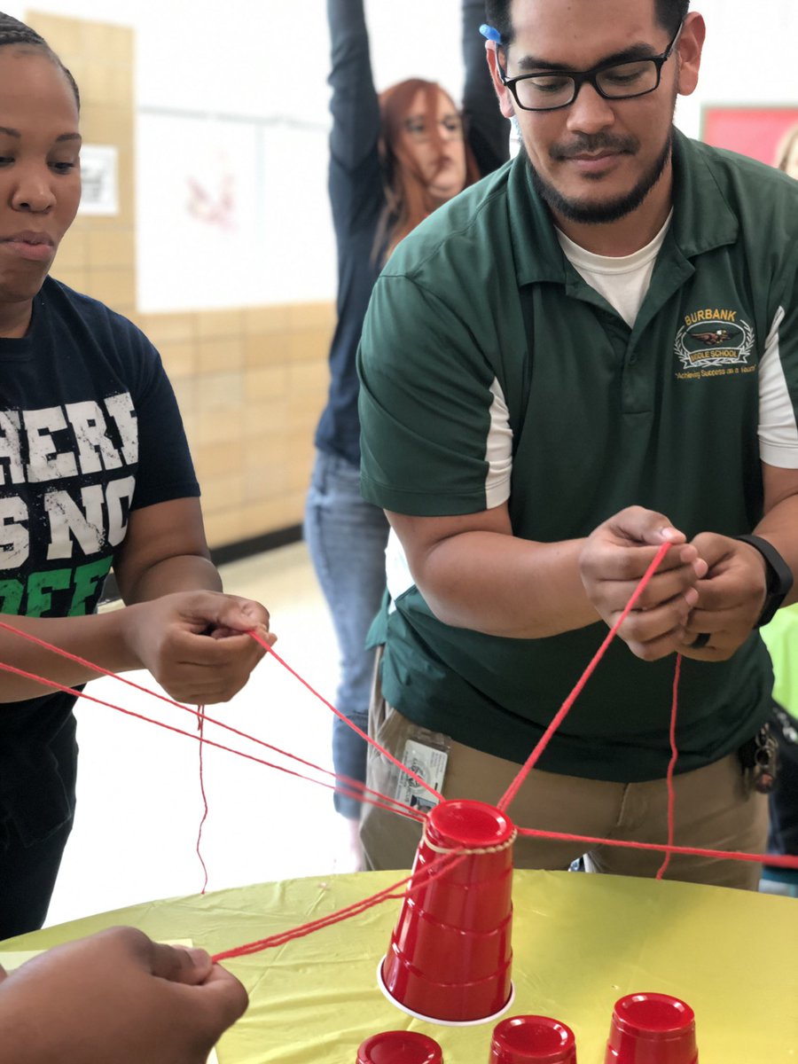 burbank_ms's tweet photo. Off to a great start! #TeamBuilding #StackemUp #BurbankEagles https://t.co/RHtG3JH6FG
