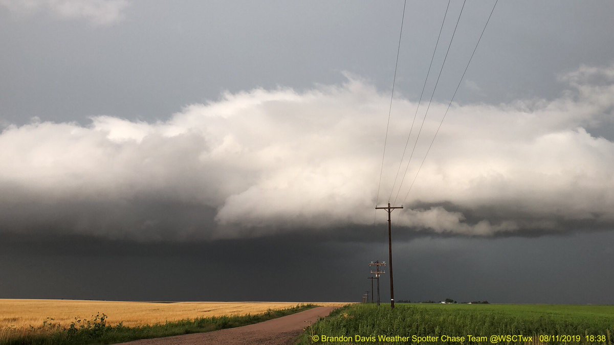 WSCTwx's tweet image. Here’s another one I took heading home @MattMakens @ChrisCBS4 @PawneeStorm