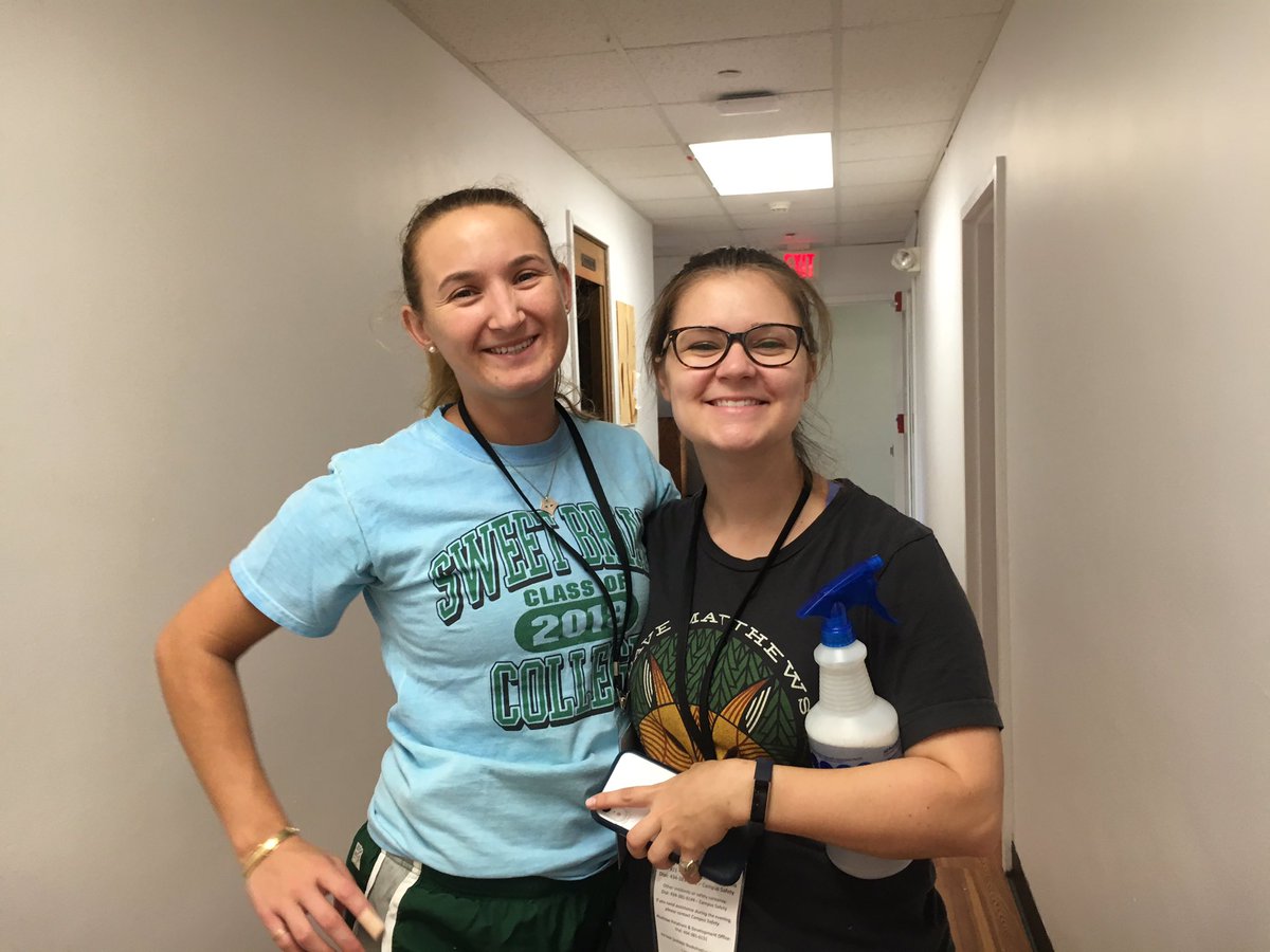 sbcalumnae's tweet photo. Holla Holla to all our @SweetBriaredu #SweetWorkWeeks Volunteers!! Check out the latest progress photos from campus! #SweetBriarFIERCE https://t.co/jMgKk1t8SD