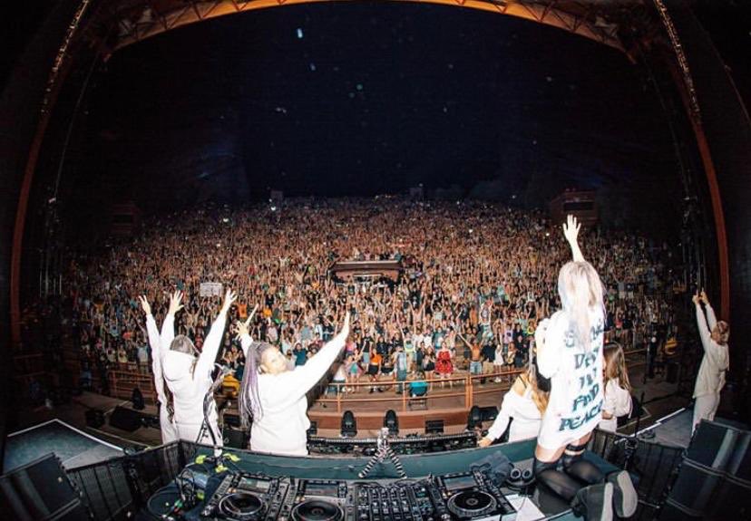 20dbmusic's tweet photo. So, about Saturday night...
Like woah! How amazing was the @alisonwonderland #templeofwonderland show at @redrocksco 🔥🔥😲 Our girls in the band absolutely killed it out there and we couldn’t be more proud 🤙 We can’t wait to do this all over again 😍 See you in September! ✌️ https://t.co/yr3XSH3mdf